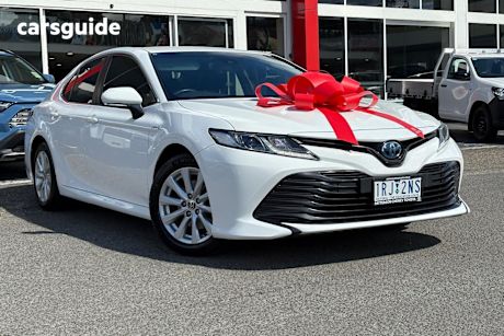 White 2020 Toyota Camry Sedan ASCENT F