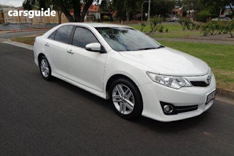White 2013 Toyota Camry Sedan Atara S
