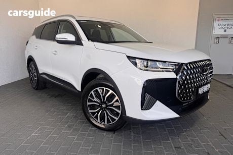 White 2025 Chery Tiggo 7 SUV SUPER HYBRID ULTIMATE F