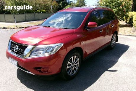 Red 2015 Nissan Pathfinder SUV ST