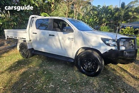 White 2021 Toyota Hilux Ute Tray SR 4X4