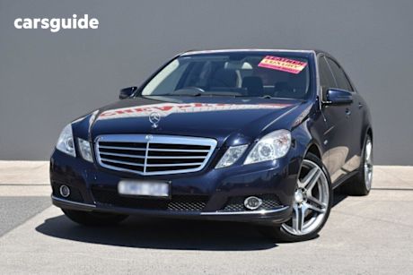 Blue 2009 Mercedes-Benz E220 Sedan Cdi Elegance