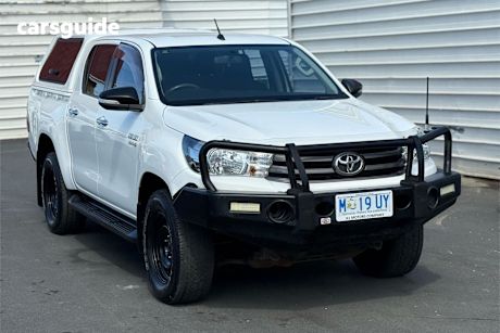 White 2017 Toyota Hilux Ute Tray SR 4X4