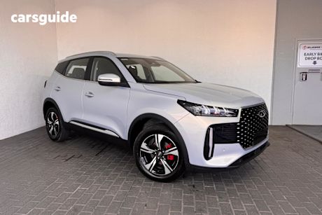 Silver 2025 Chery Tiggo 4 PRO SUV URBAN F