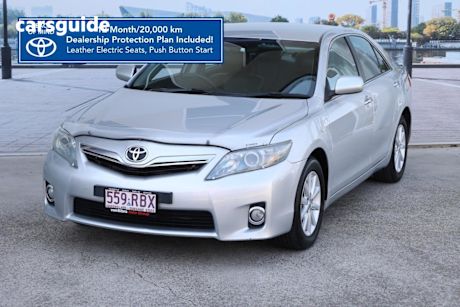 Silver 2010 Toyota Camry Sedan Luxury Hybrid