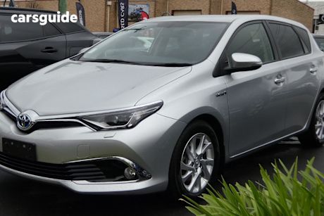 Silver 2017 Toyota Corolla Hatch HYBRID F