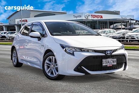 White 2021 Toyota Corolla Hatch ASCENT SPORT HYBRID F