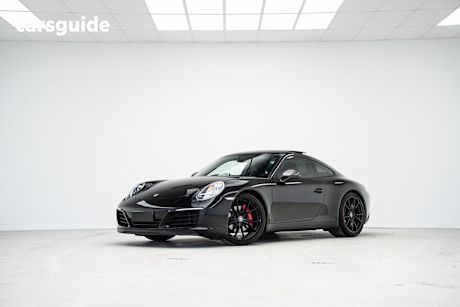 Black 2018 Porsche 911 Coupe CARRERA T R