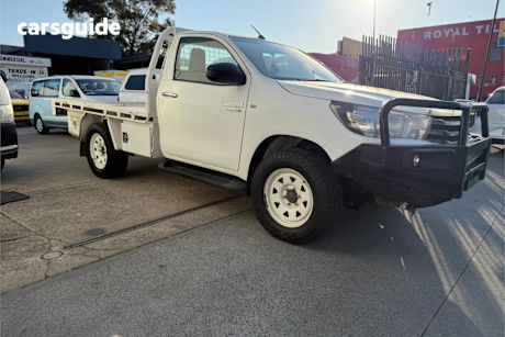 White 2017 Toyota Hilux Ute Tray SR 4X4