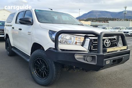 White 2018 Toyota Hilux Ute Tray SR 4X4