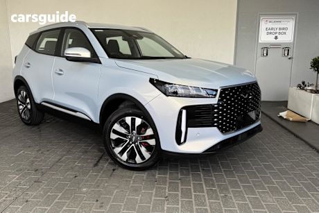 Silver 2025 Chery Tiggo 4 PRO SUV ULTIMATE F