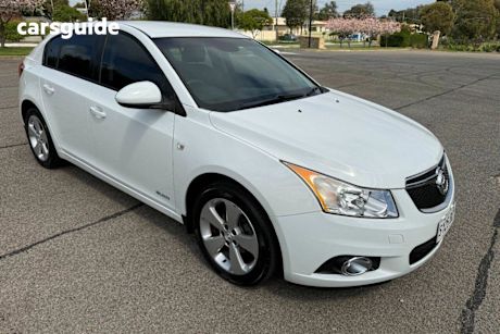 White 2014 Holden Cruze Hatchback Equipe