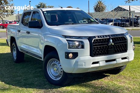 White 2025 Mitsubishi Triton Ute Tray GLX 4X4