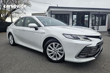 White 2023 Toyota Camry Sedan Ascent Hybrid
