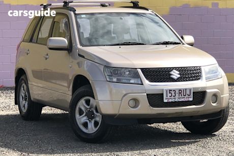 Beige 2008 Suzuki Grand Vitara Wagon (4X4)