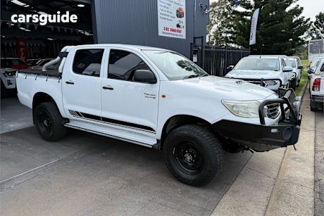 White 2013 Toyota Hilux Dual Cab Pick-up Sr (4X4)