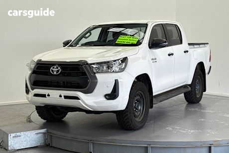 White 2022 Toyota Hilux Ute Tray SR 4X4