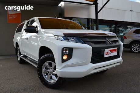 White 2019 Mitsubishi Triton Club Cab Pickup Glx Plus (4X4)