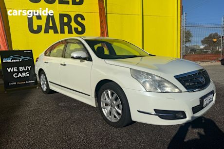 White 2009 Nissan Maxima Sedan 350 ST-S J32