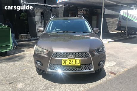 Brown 2010 Mitsubishi Outlander Wagon Vr
