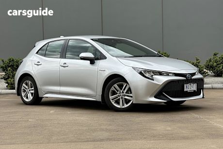 Silver 2018 Toyota Corolla Hatch ASCENT SPORT HYBRID F