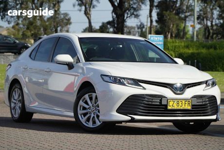 White 2020 Toyota Camry Sedan ASCENT F