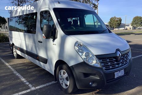 White 2019 Renault Master Bus Lwb Mid