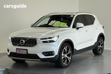 White 2022 Volvo XC40 Wagon T4 Inscription (Awd)