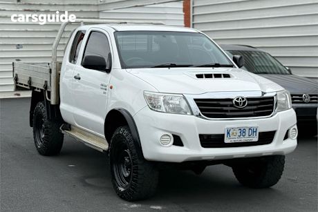 White 2014 Toyota Hilux Ute Tray SR 4X4
