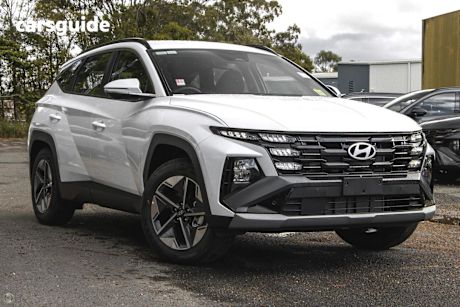 White 2025 Hyundai Tucson SUV F