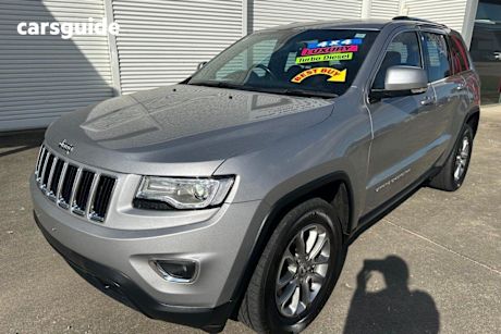 Silver 2015 Jeep Grand Cherokee Wagon Laredo (4X4)