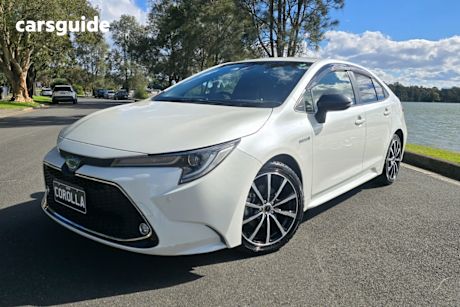 White 2020 Toyota Corolla Sedan Sx (Hybrid)