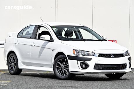 White 2017 Mitsubishi Lancer Sedan ES SPORT F