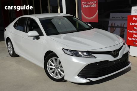 White 2019 Toyota Camry Sedan Ascent