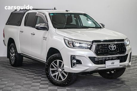 White 2019 Toyota Hilux Double Cab Pick Up Sr5 (4X4)