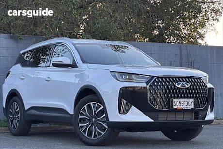 White 2025 Chery Tiggo 7 SUV SUPER HYBRID ULTIMATE F