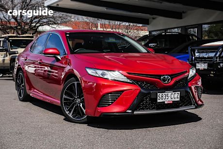 Red 2019 Toyota Camry Sedan SX F