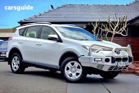 White 2016 Toyota RAV4 SUV GX F