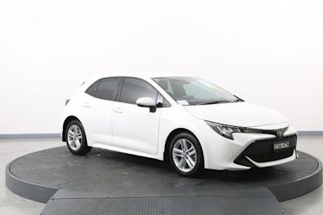White 2022 Toyota Corolla Hatchback Ascent Sport