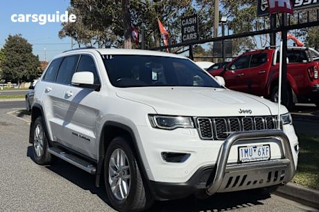 White 2018 Jeep Grand Cherokee Wagon Laredo (4X4)