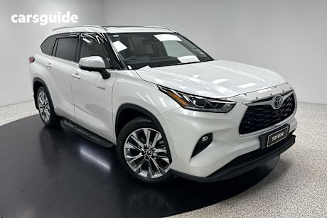 White 2022 Toyota Kluger SUV GRANDE 4X4