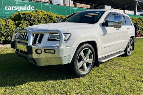 White 2014 Jeep Grand Cherokee Wagon Overland (4X4)