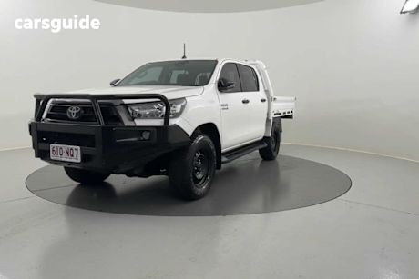 White 2020 Toyota Hilux Cab Chassis Sr (4X4)