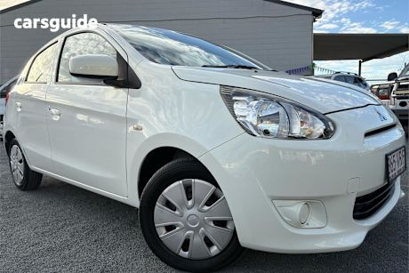 White 2015 Mitsubishi Mirage Hatchback Es