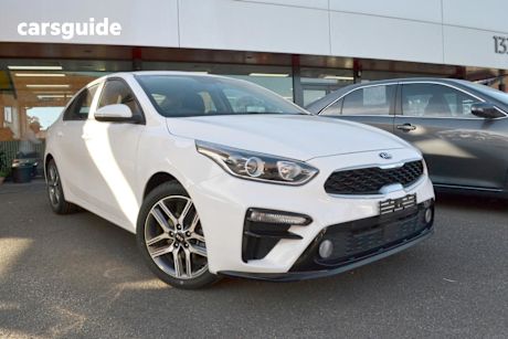 White 2020 Kia Cerato Sedan Sport Nav
