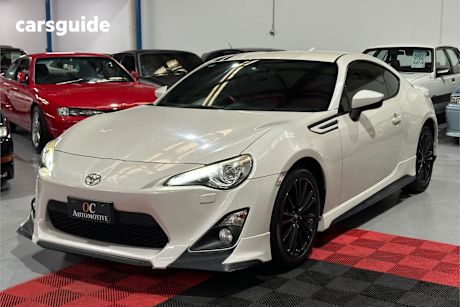 White 2015 Toyota 86 Coupe Gts Blackline