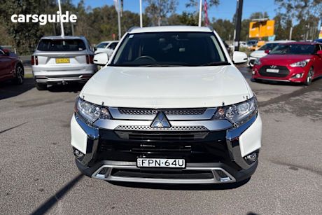 White 2019 Mitsubishi Outlander SUV LS F