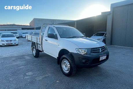 White 2012 Mitsubishi Triton Ute Tray GL R