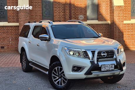 White 2019 Nissan Navara Dual Cab Pick-up St-X (4X4)