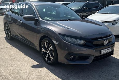 Silver 2018 Honda Civic Sedan RS F